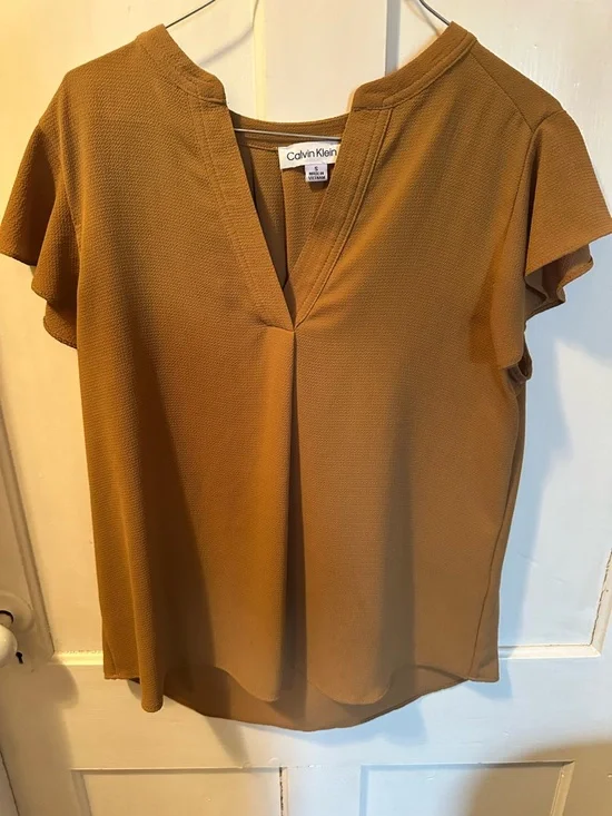 Calvin Klein Women's Mustard Textured Split V-Neck Blouse - Picture 1 of 3